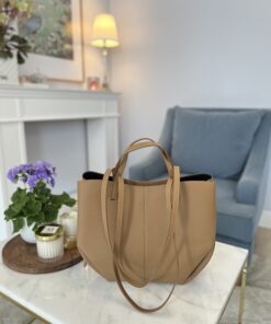 Skórzana torebka BIG LUCY/ camelowy orzech