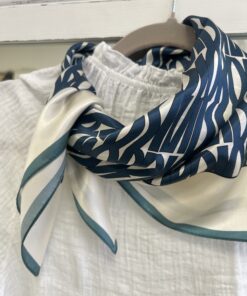 Alternative view of APASZKA JEDWAB 100% MILA