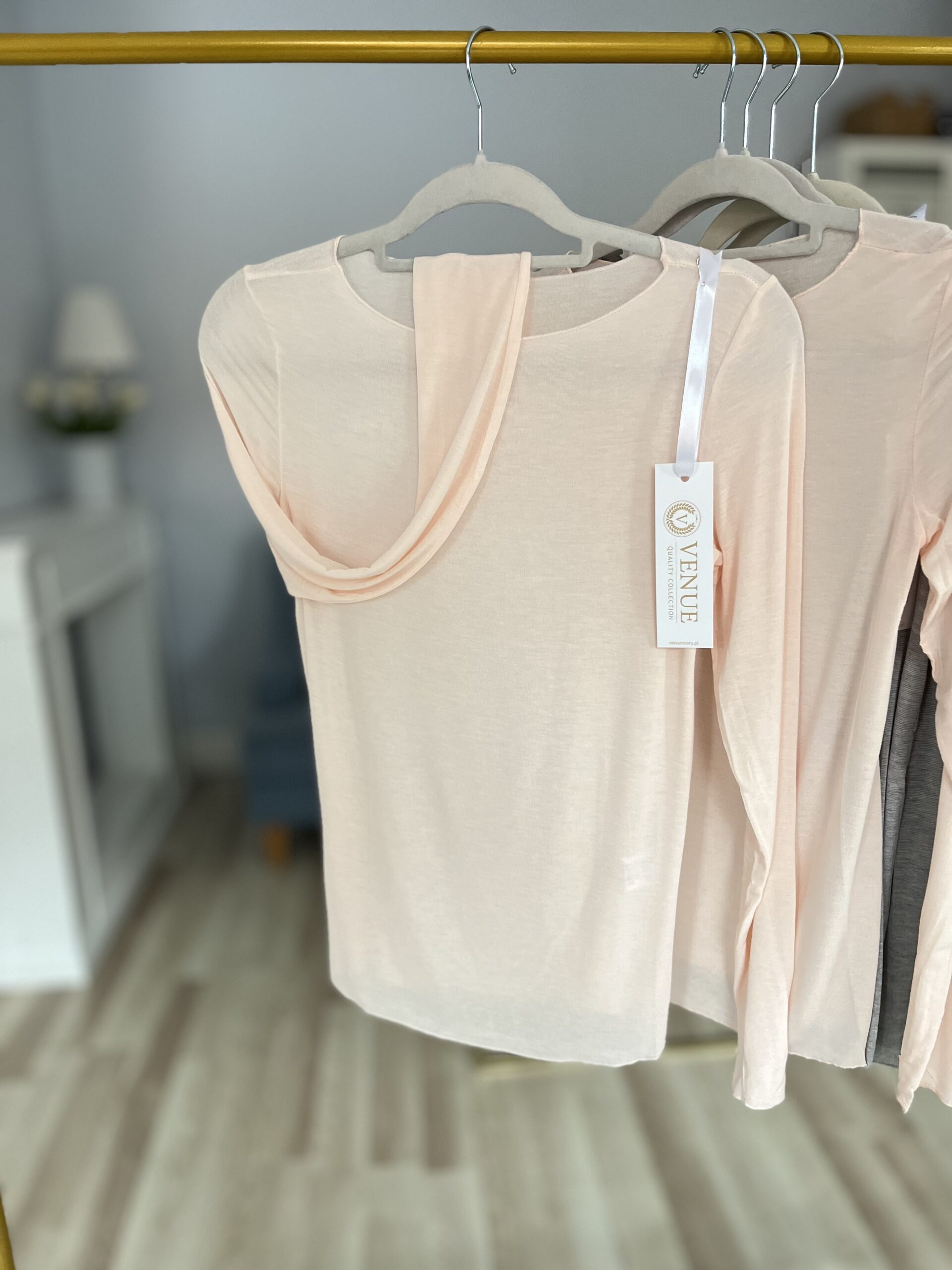 Bluzka BODY/ cashmere bardzo jasny róż - obrazek 2