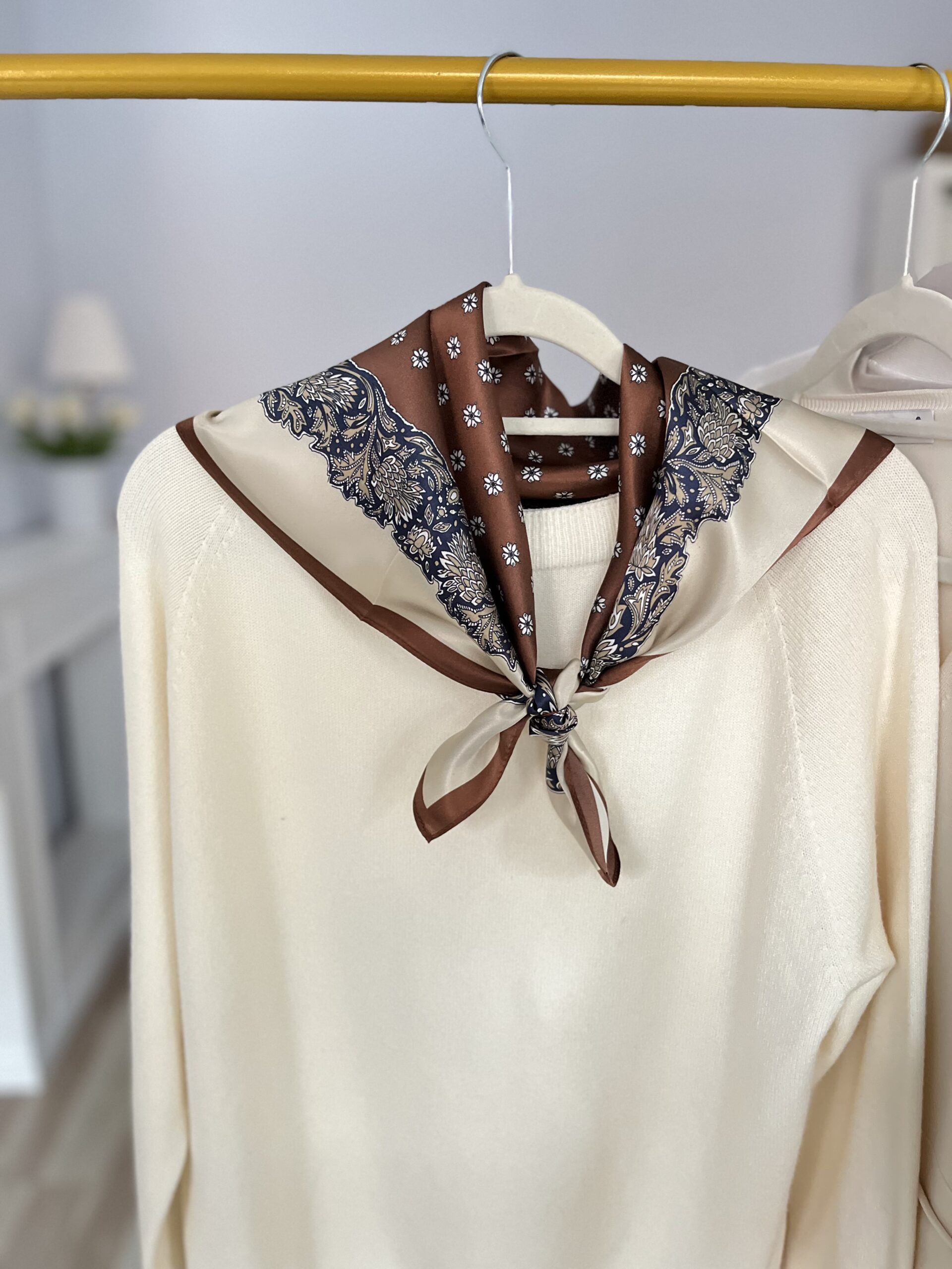 APASZKA JEDWAB 100% SILLA