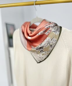 Alternative view of APASZKA JEDWAB 100% MULLO