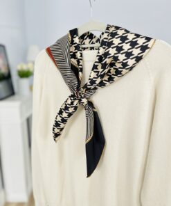 Alternative view of APASZKA JEDWAB 90x90/ ROYAL